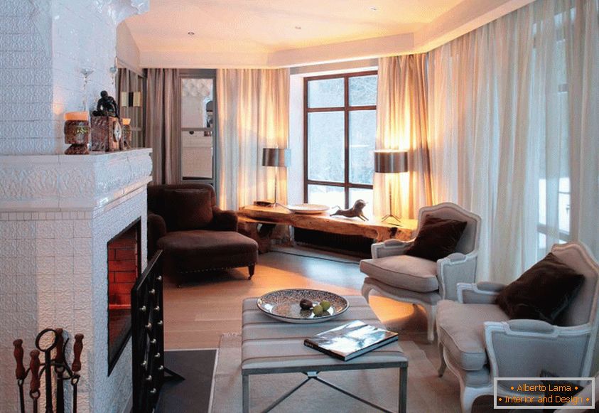 Interiér obývacej izby v bielo-hnedých farbách
