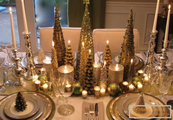 Zlaté ozdoby na novoročný stôl