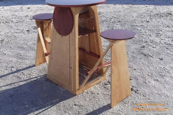 Modulový skladací stôl so sedadlami