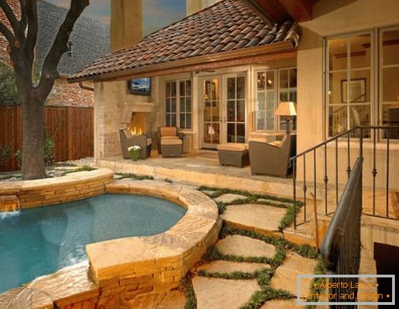 Elegantná veranda pri bazéne
