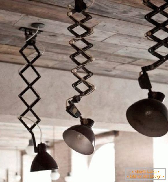Stolové lampy v neobvyklom použití