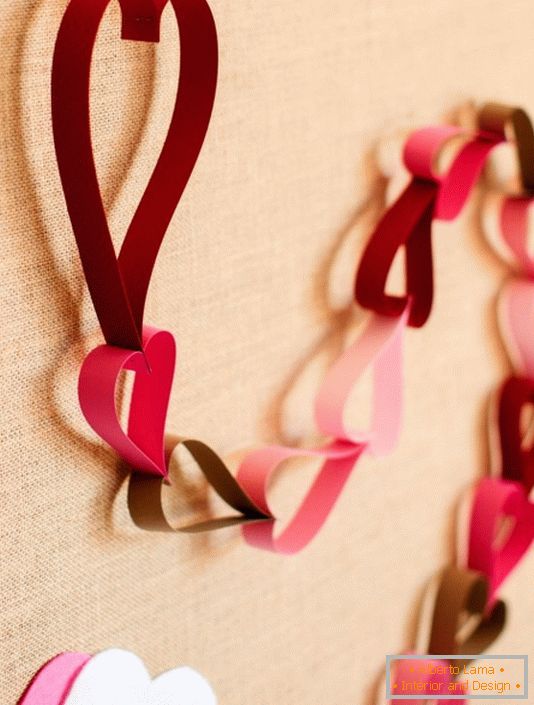 Papierové girlandy ako dekorácia na Valentín