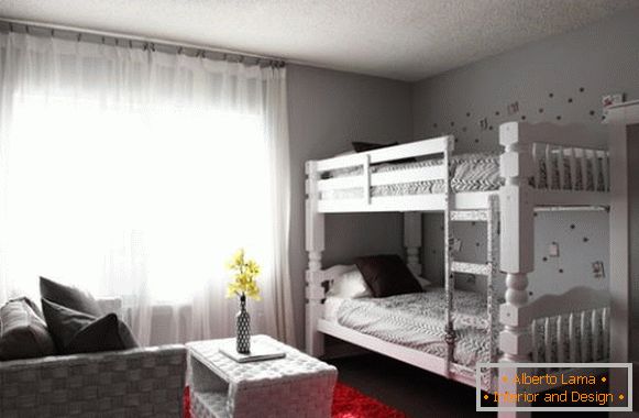 Elegantná spálňa v bielej farbe