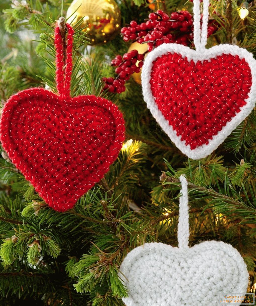 Pletené srdce na vianočný stromček