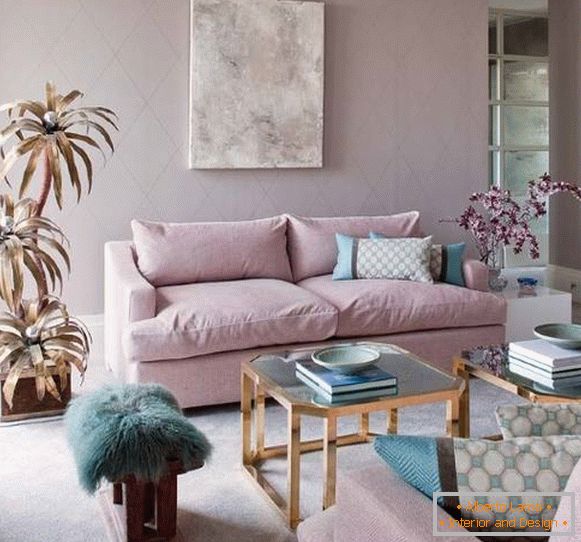 Návrh obývacej izby v svetlo ružových a modrých tónoch