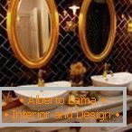 Zrkadlá v kúpeľni so zlatým listom