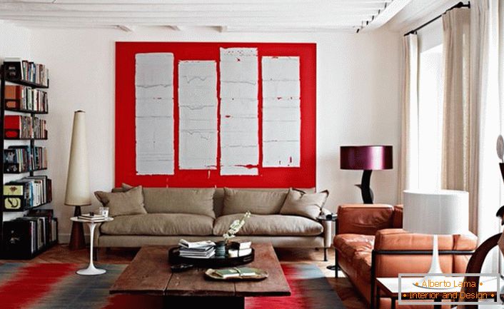 Obývacia izba v štýle eklektizmu v dome talianskeho mladého páru.