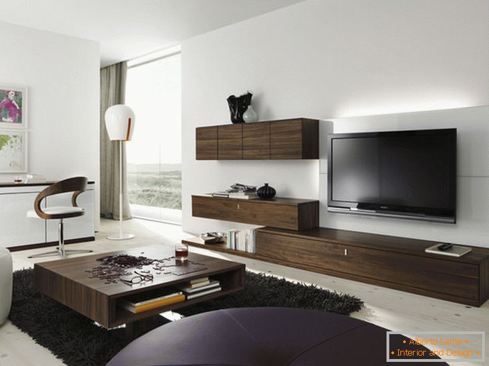 Sada nábytku pre obývaciu izbu s vínovou farbou vyzerá ekologicky v modernom interiéri.