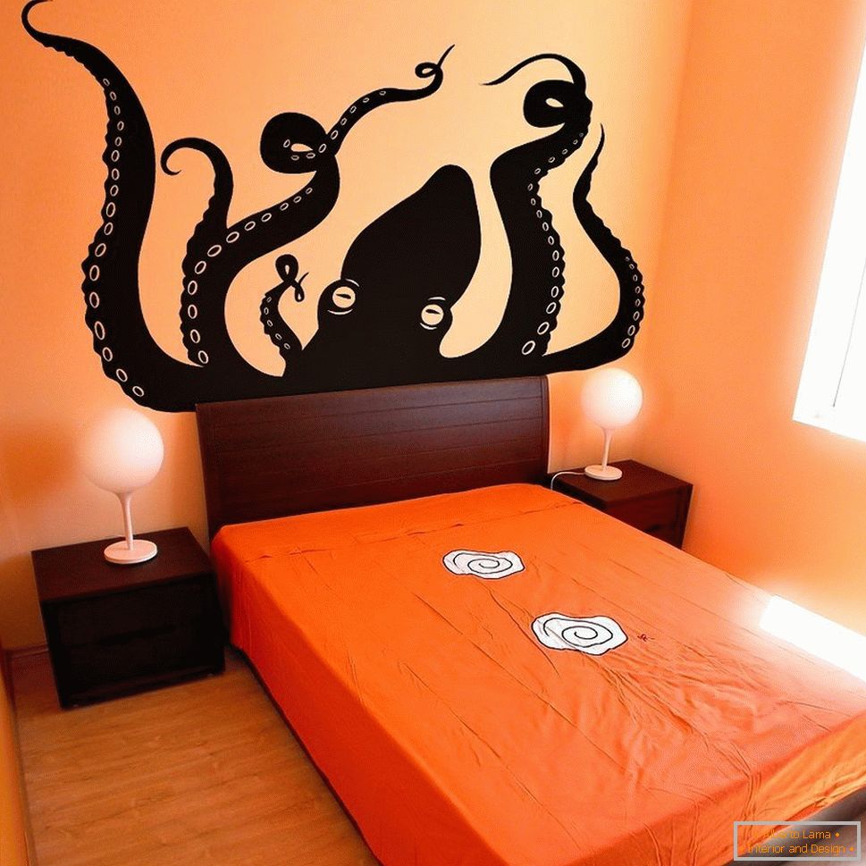 Chobotnica na stene spálne