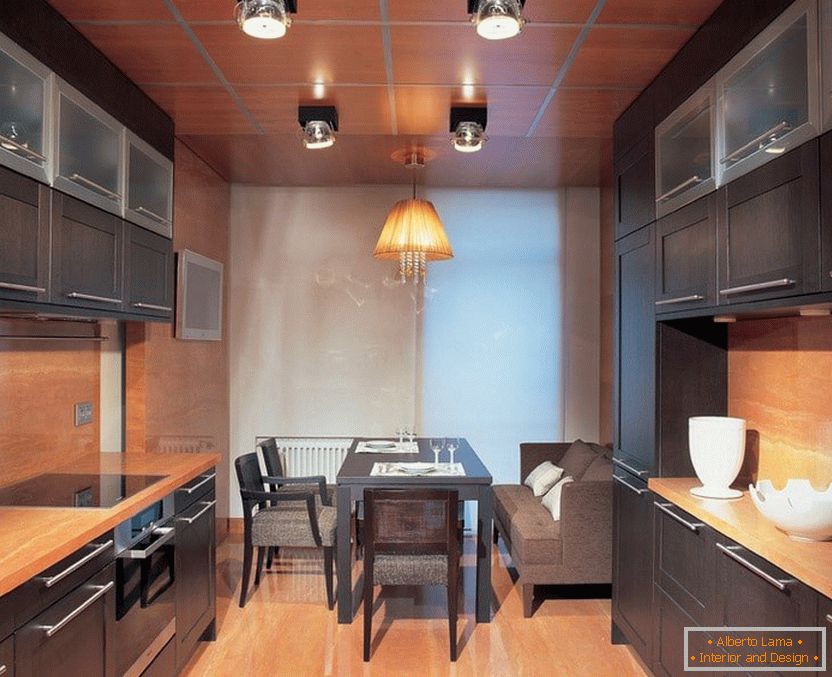 Kuchynský dizajn 16 m2 s paralelným usporiadaním