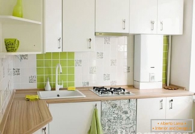Biela a zelená v kuchyni dekorácie