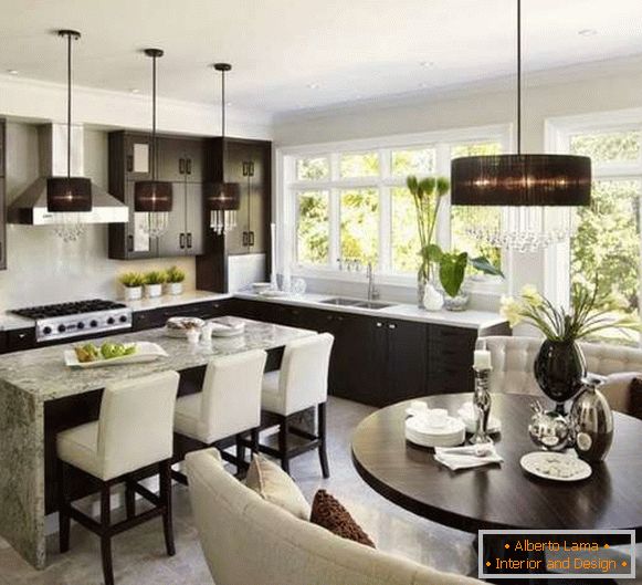 Kuchynský dizajn jedáleň obývacia izba v súkromnom dome v štýle luxusu