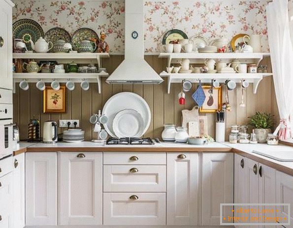 malá kuchyňa v súkromnom dome дизайн фото