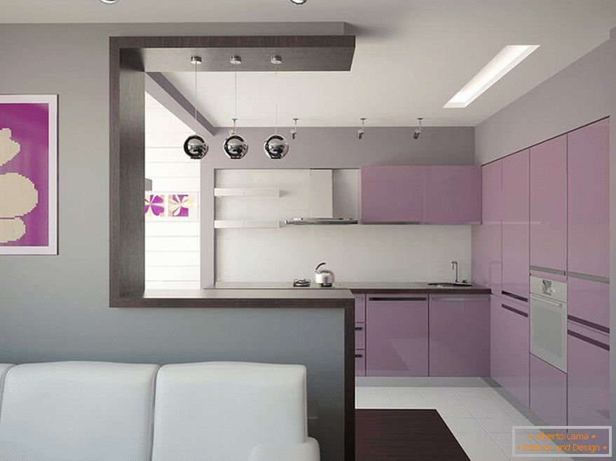 Fialový nábytok v kuchyni