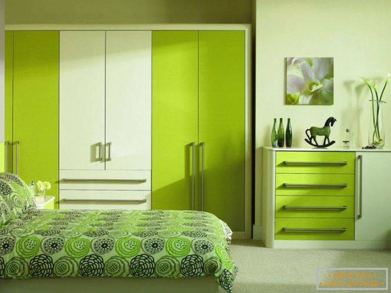 Spálňa interiéru svetlo zelená farba