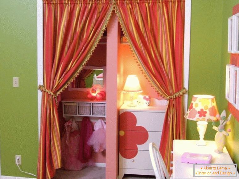 rms_gogirlgo-girls-spálne-closet_s4x3-jpg-pretrhol-hgtvcom-1280-960