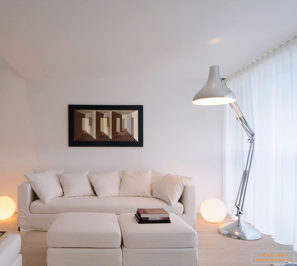 Interiér obývacej izby v bielej farbe