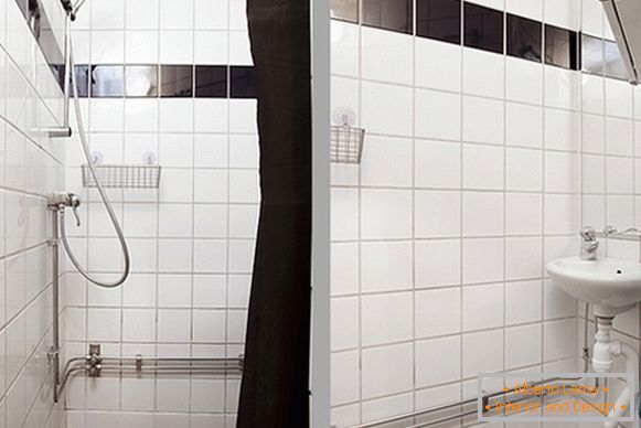 Interiér komfortného sprchového apartmánu vo Švédsku