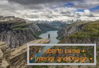 Fotografická interpretácia útesu Trolltunga, Nórsko