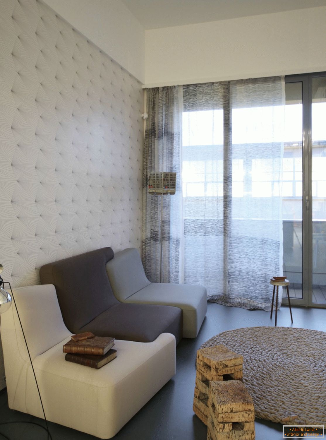 Interiér malého bytu v Turíne v Taliansku