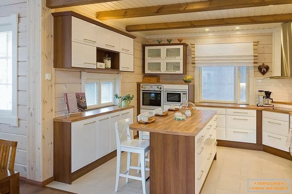 Kuchyňa v dome z dreva