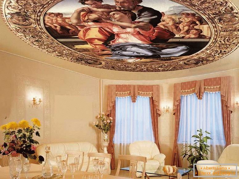 Exkluzívne strešné stropy vyrobené na objednávku významného obchodníka v Moskve.