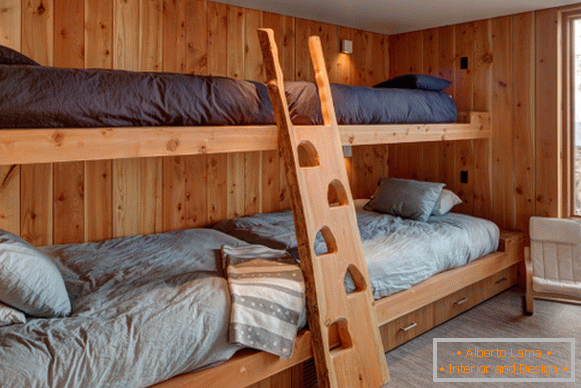 Domáce poschodová posteľ z dreva