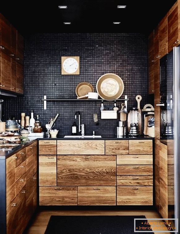Malá kuchyňa v čiernej farbe