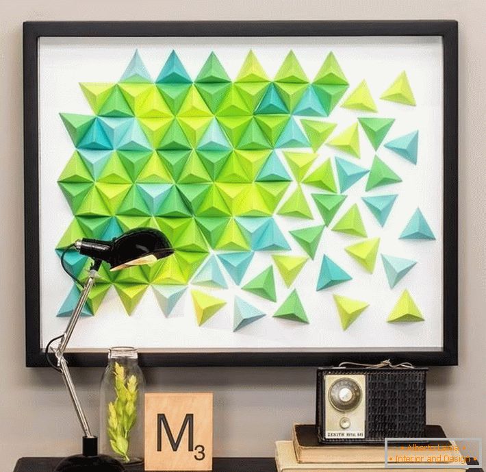 Panely origami z farebných trojuholníkov