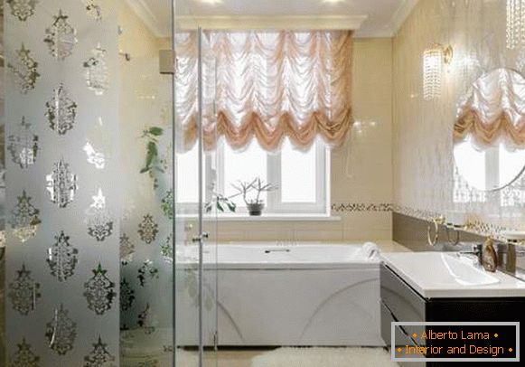 Interiér kúpeľne v dizajne súkromného domu - fotka 2017