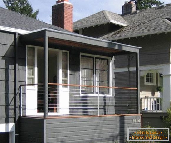 Malá veranda z kovu do súkromného domu