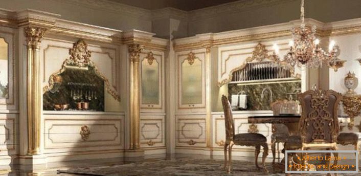 Elegantná kuchyňa v barokovom štýle v dome talianskeho politika.