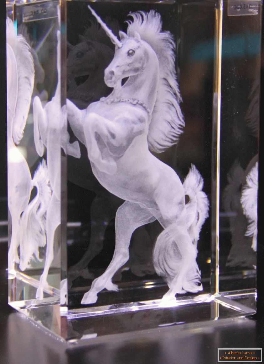 Laser 3D gravírovanie koní v skle