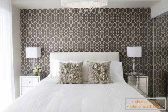 Béžová s vzorom tapety v spálni foto 2015