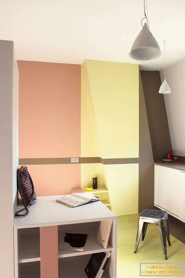 Viacfarebné steny v byte