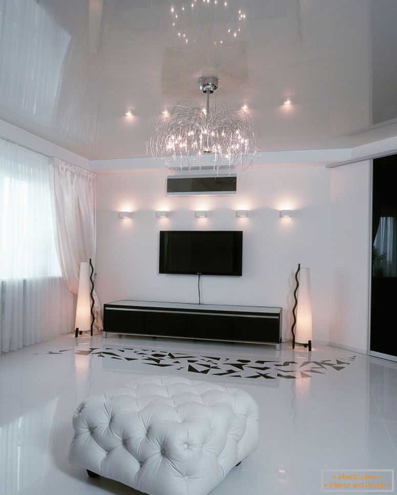 foto-1-biely-lesklý-natiahnutý-strop-dokonale-doplnky-moderné-interiér-obývacia izba