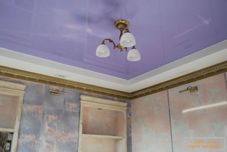 fialovo-napínacie strop-in-kúpeľne