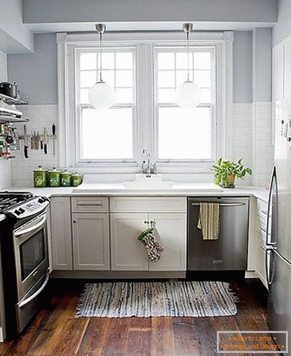 Kuchyňa v bielo-šedej farbe