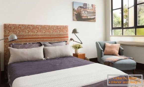 Ručné posteľ s mäkkou hlavou - fotografia v interiéri