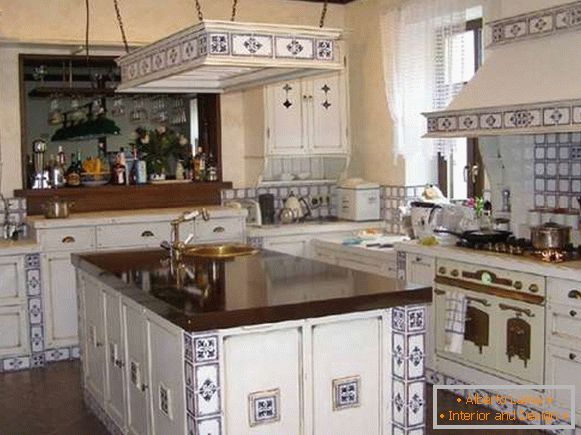 Foto kuchyne v súkromnom dome v štýle Provence
