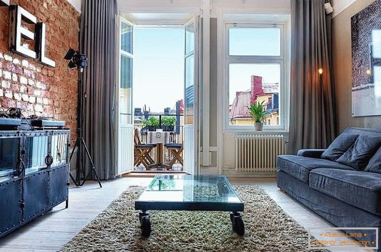 Štýlová obývacia izba malého bytu vo Švédsku