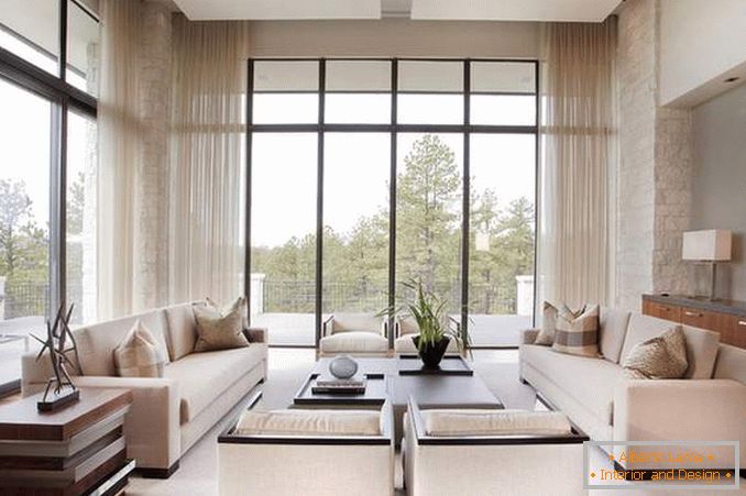 Veľký apartmán s panoramatickými oknami - interiérová fotka