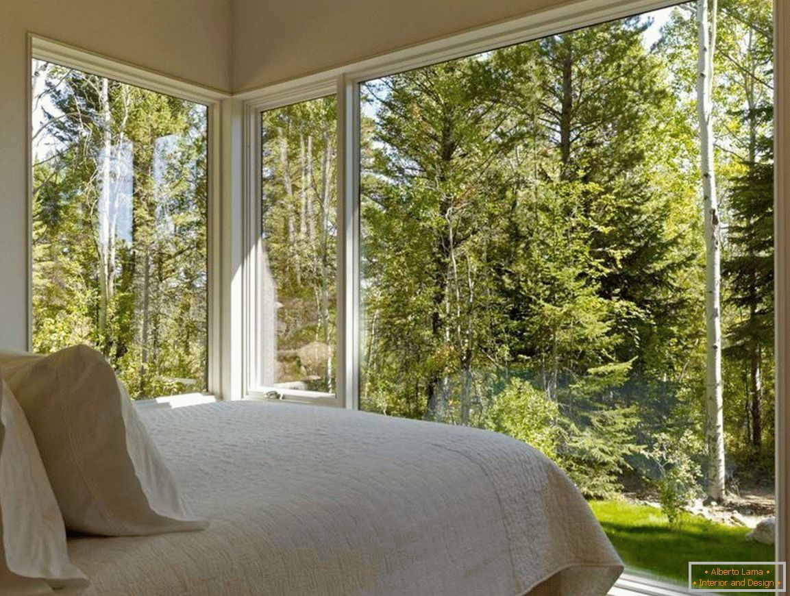 Spálňa с видом на лес
