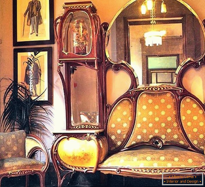 Hladké rady štýlového nábytku - starožitný nábytok sú moderné.