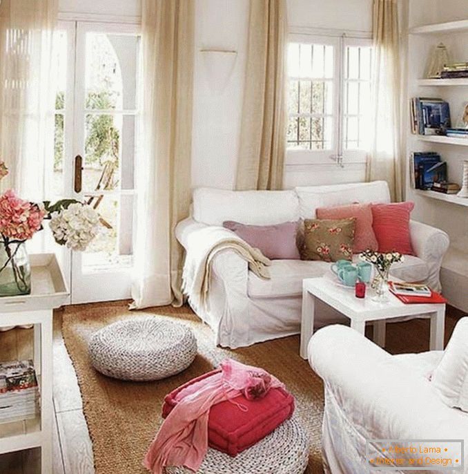 Moderný interiér malej obývačky