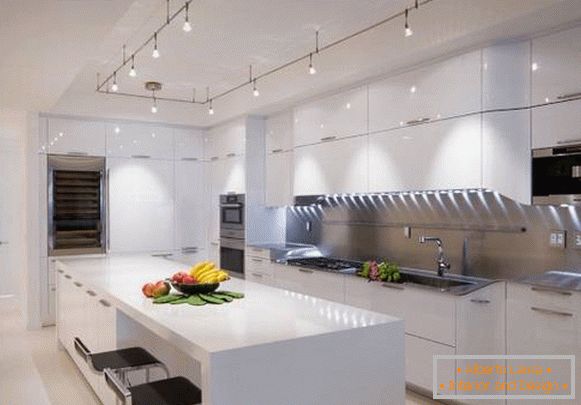 Moderné stropné svietidlo pre kuchyňu - bodový systém fotografie