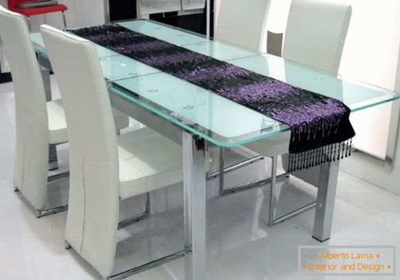 skladací sklenený stôl с металлическими ножками