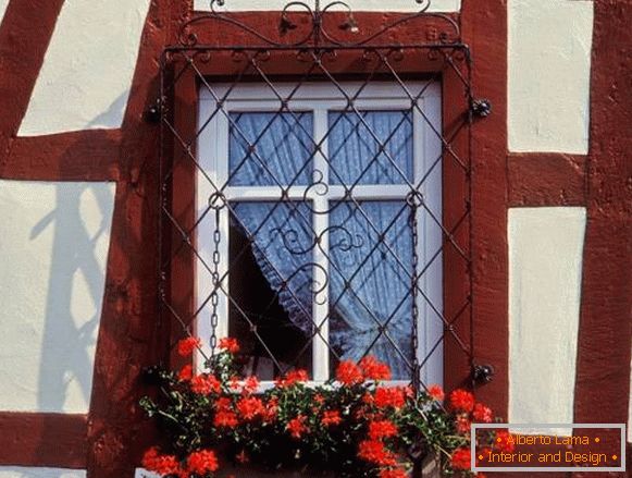 Typy mriežok pre okná - kované dekoratívne