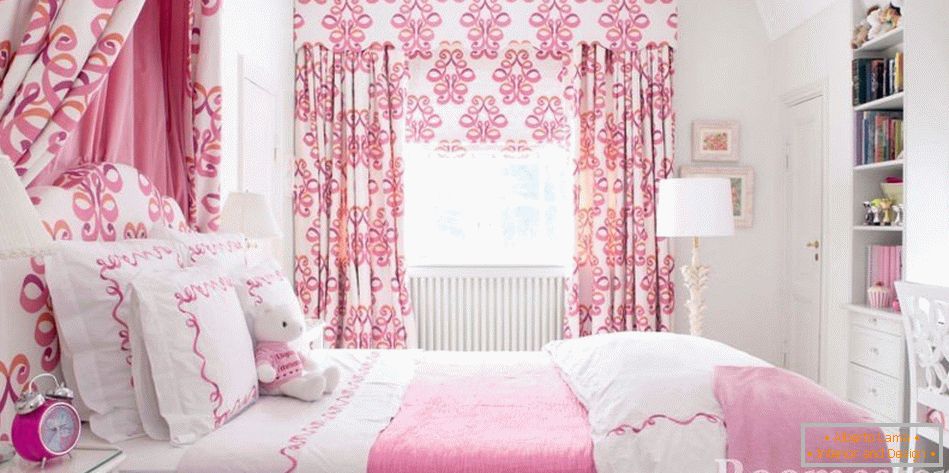 Spálňa v ružových farbách