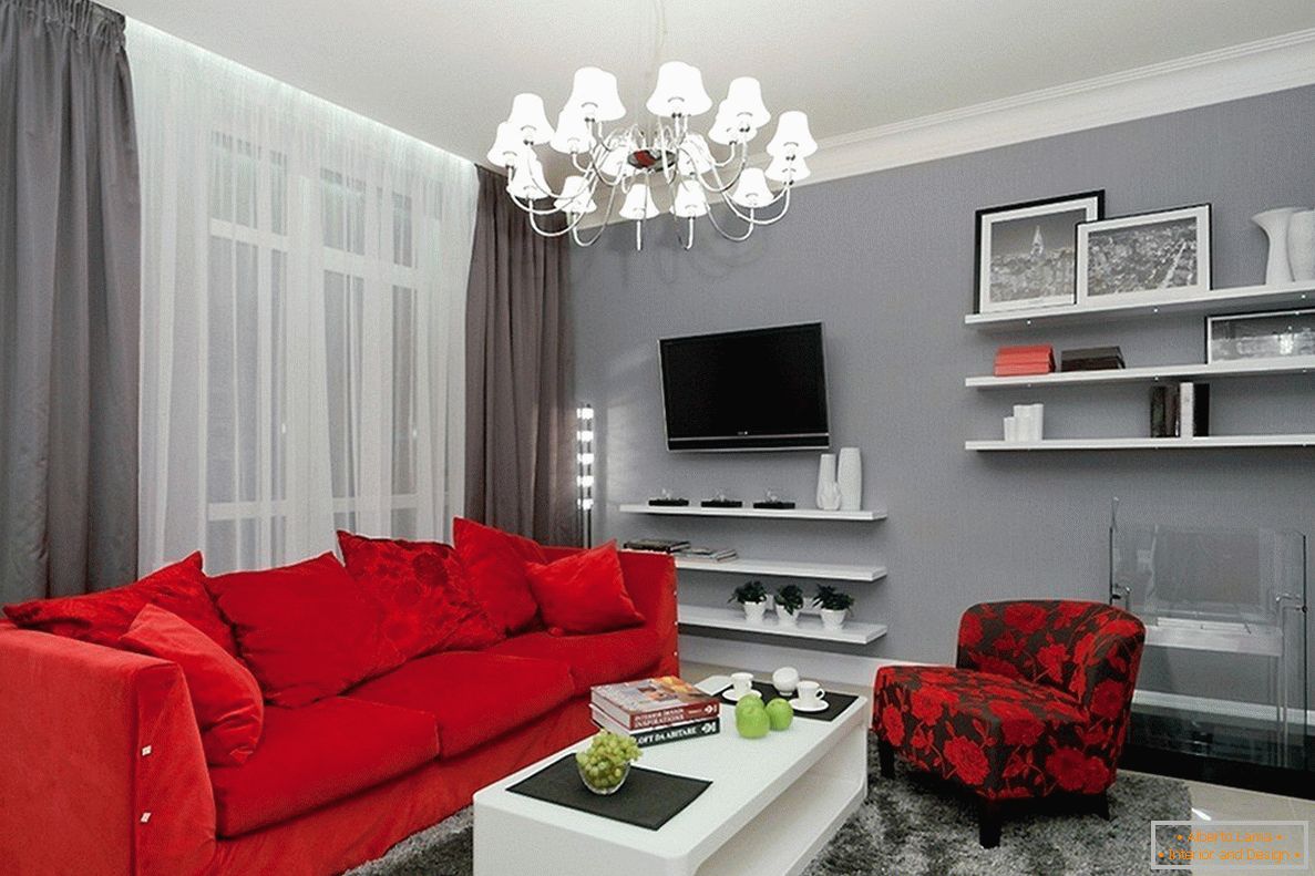 Šedo-červená obývacia izba